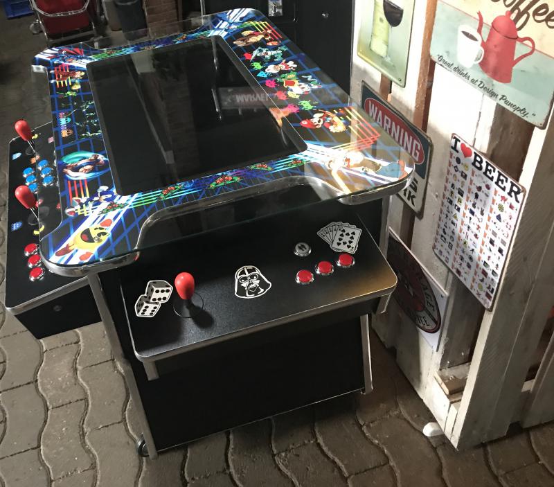Arcade Gamer Table